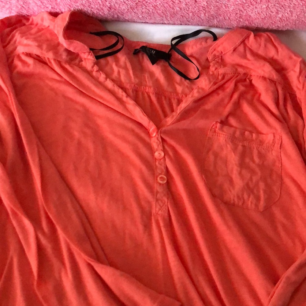 Coral 3/4 sleeves high/low top